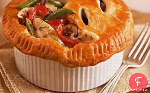 Tortas de frango e vegetais com crosta de Cream Cheese