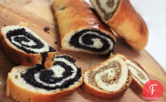 Sementes De Papoula E Rolos De Nogueira