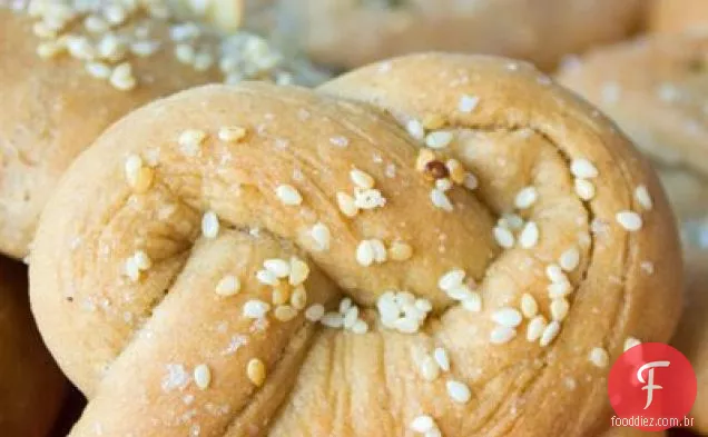 Pretzels Macios Gigantes Do Verão Do Trigo Inteiro