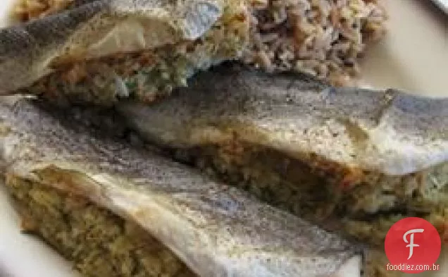 Truta assada no forno com recheio de endro de limão