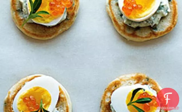 Cebolinha Blini Com Creme Fraiche, Ovos De Codorna E Estragão