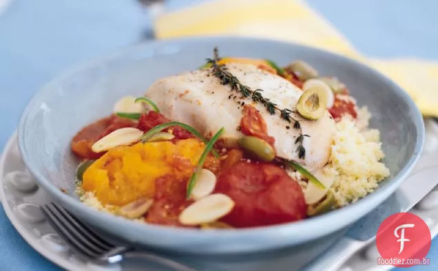 Peito de Frango Assado com tomate e azeitonas verdes