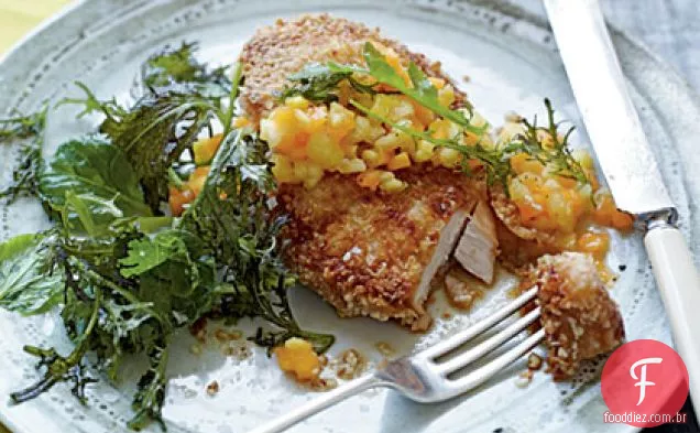 Frango com noz de macadâmia com sabor de mamão-abacaxi