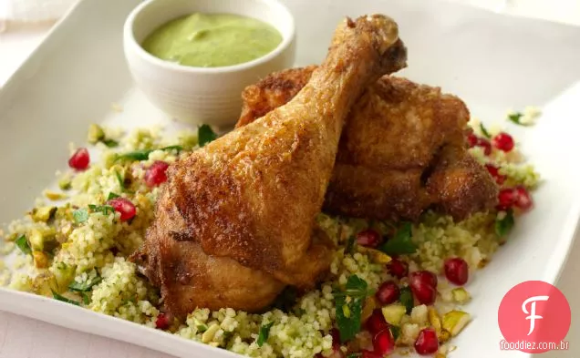 Frango com especiarias crocantes com vinagrete de Hummus