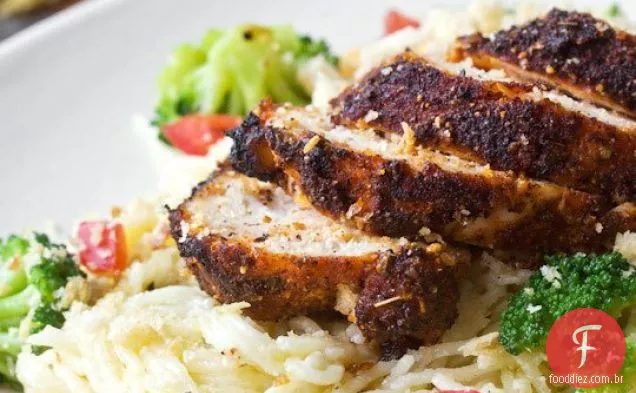 Macarrão De Frango Enegrecido