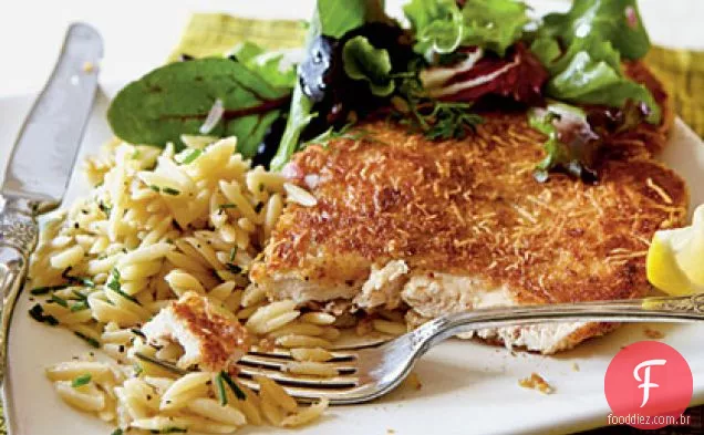 Frango milanês com verduras da Primavera