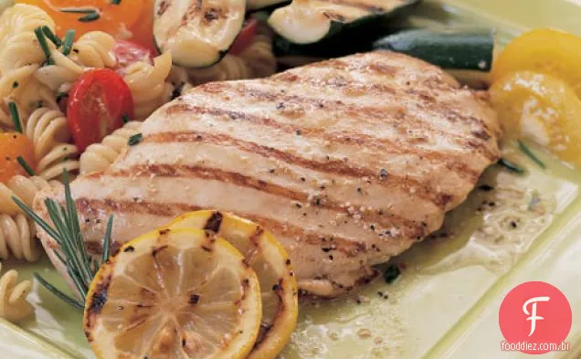 Frango Grelhado Com Limão E Alecrim