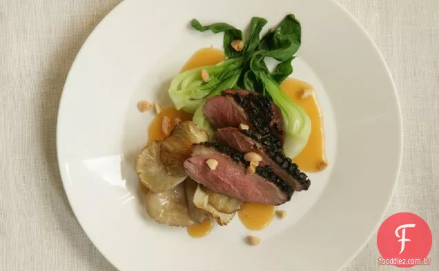 Pato com manteiga de Miso-amêndoa
