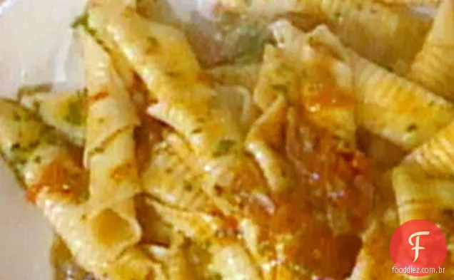 Garganelli com pato Ragu