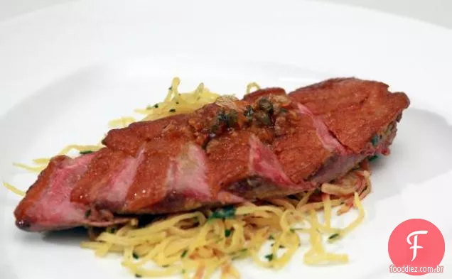 Pato L'Orange com Herbed Pommes Frites