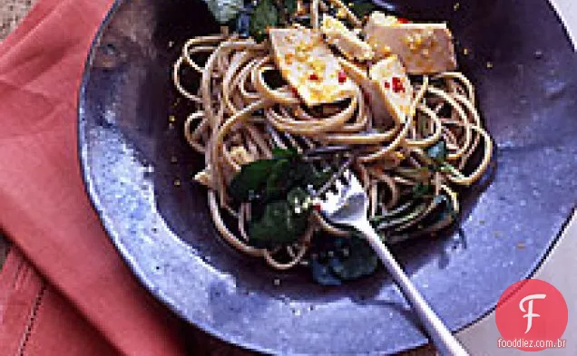 Linguine E Atum Com Molho De Laranja Picante