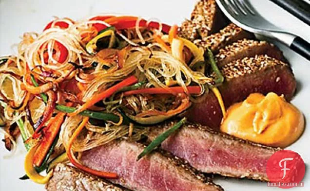 Atum com crosta de gergelim com creme de gengibre