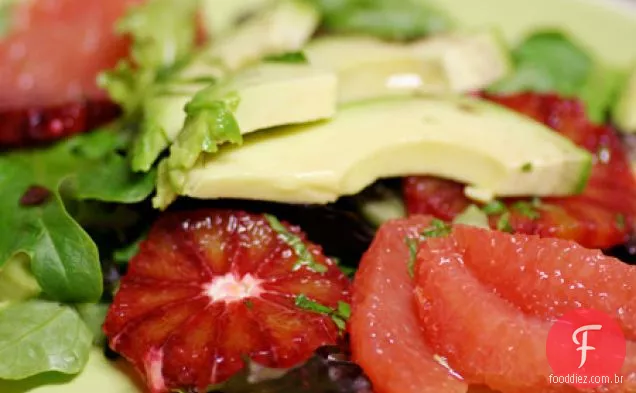 Atum Grelhado Com Salada De Toranja De Abacate