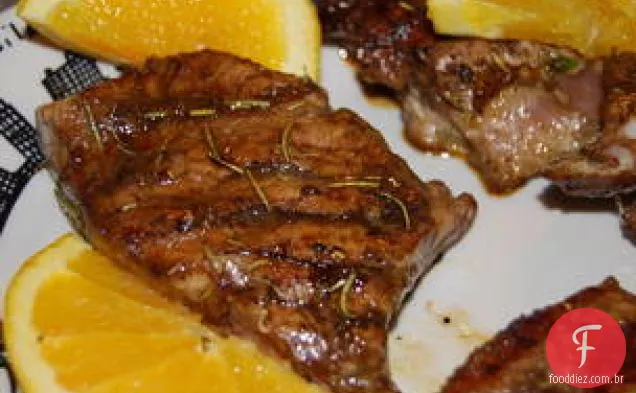 Bifes de atum grelhados ao estilo toscano
