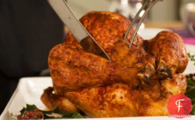 Cerveja-brined Turquia com vermelho Chile Adobo