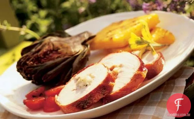 Peito de Peru envolto em Prosciutto com Fontina e sálvia