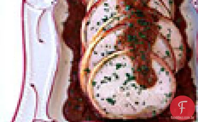 Peito de Peru embrulhado em Bacon com toupeira de avelã
