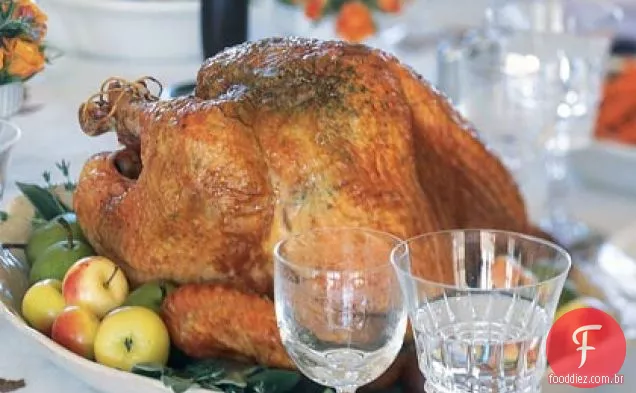 Peru de bordo Brined com molho de Creme