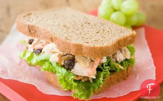 Atum Com Amêndoas E Passas