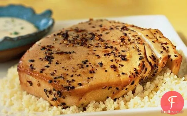 Bifes de atum em grão de carvalho com maionese Laranja