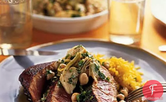 Pimentón grelhado-Atum com crosta com salada de alcachofra de grão de bico