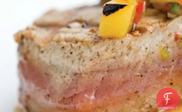 Atum De Yellowfin Com Salsa De Abacaxi Grelhado