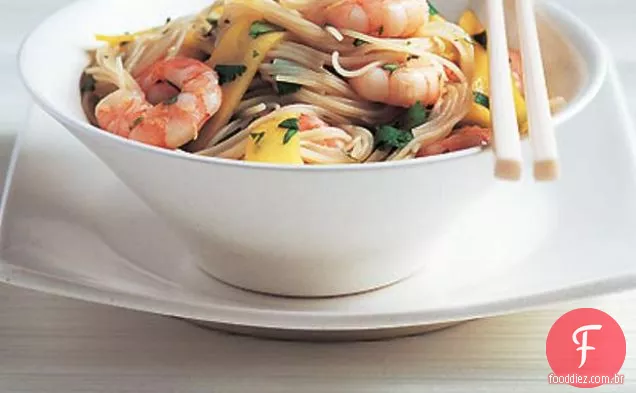 Salada De Macarrão Com Camarão E Gengibre