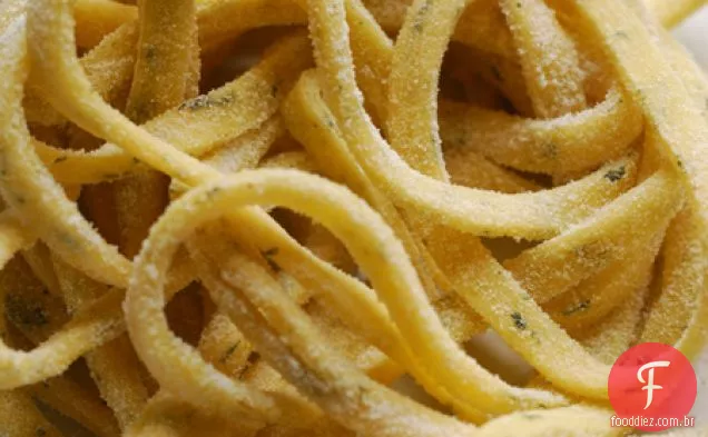 Salsa Linguine Com Camarão