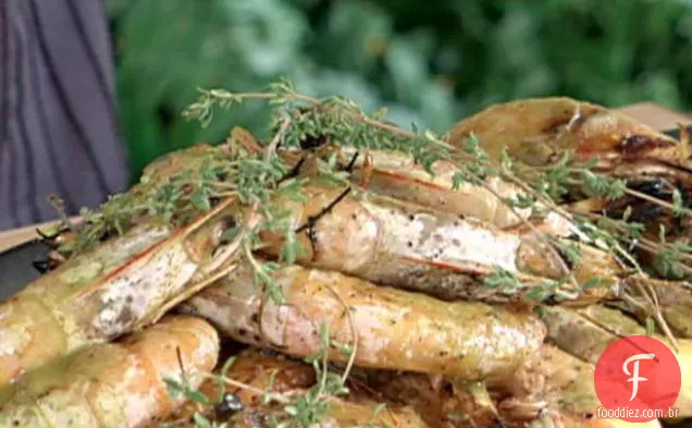 Camarões grelhados com vinagrete de alho Habanero-torrado