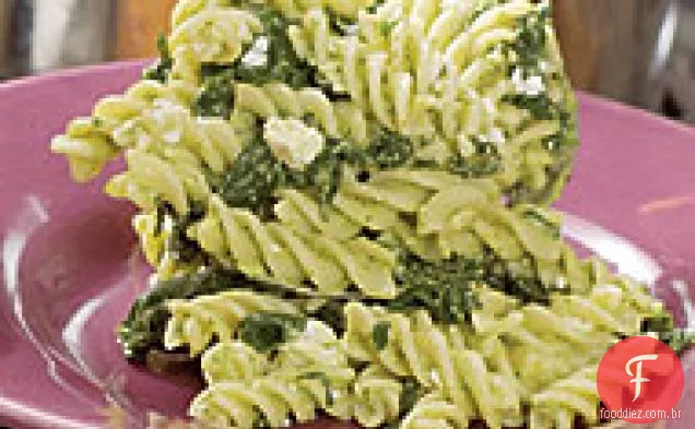 Fusilli com Feta e Pesto de alcaparras de limão