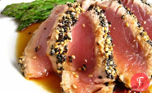 Bife De Atum Ahi Com Crosta De Gergelim