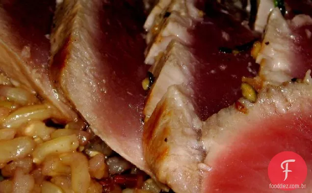 Supers simples: atum Ahi grelhado com arroz selvagem