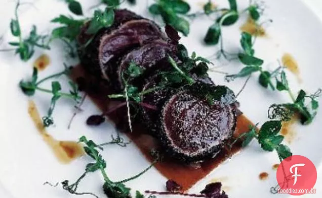 Atum Grelhado Com Mooli Marinado E Gengibre Em Conserva