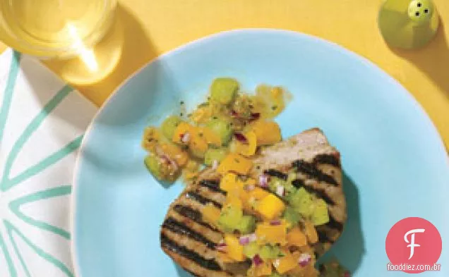 Atum Grelhado Picante Com Salsa De Jardim