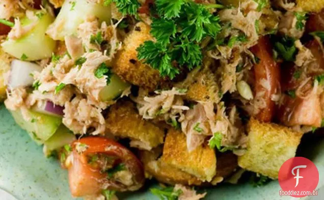 Salada Panzanella Atum