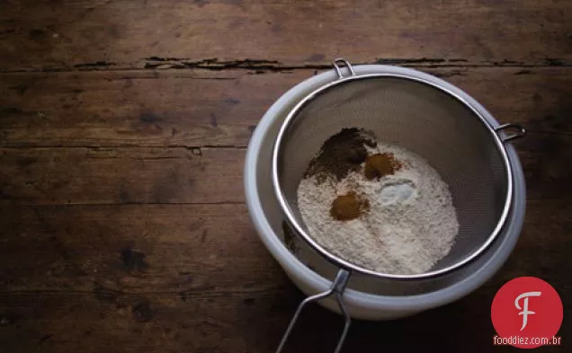 Pão De Especiarias De Manteiga Marrom