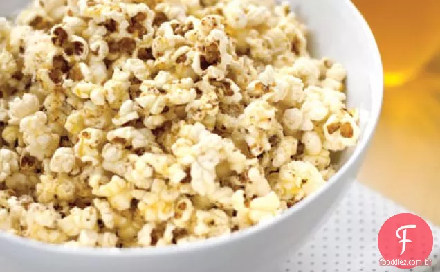 Pipoca com manteiga marrom e Parmesão