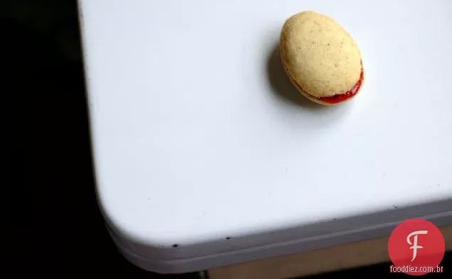 Biscoitos De Colher De Manteiga Marrom Com Geléia