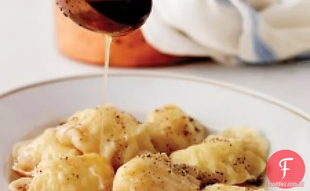 Pierogi Com Recheio De Batata E Manteiga Marrom