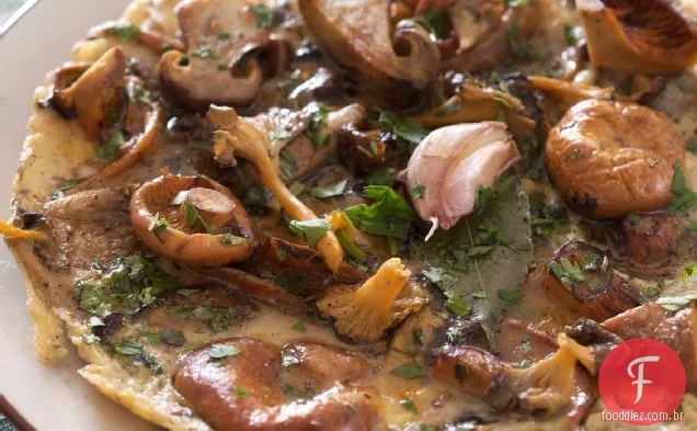 Omelete De Montanha Com Cogumelos Selvagens