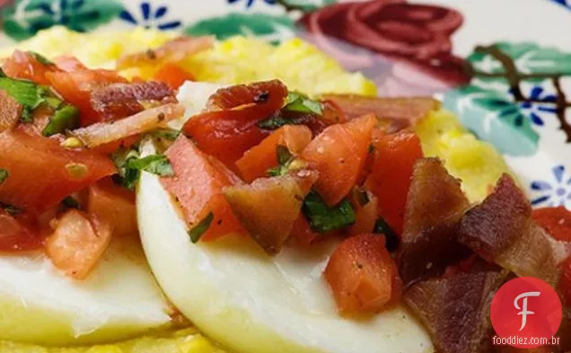 Ovos Escalfados Com Polenta E Salsa Fresca