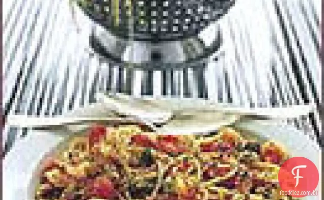Espaguete com atum e manjericão