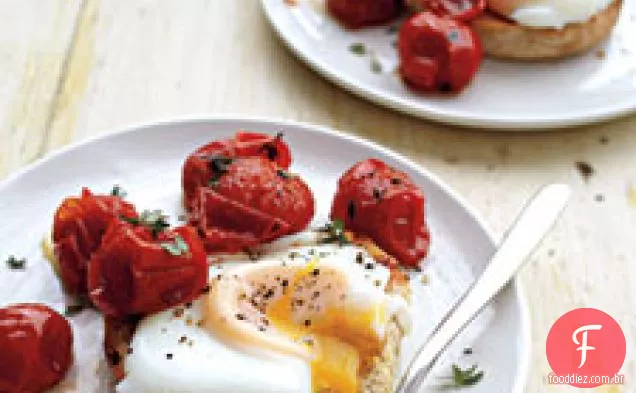 Ovos Escalfados Com Tomates Assados