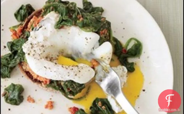 Ovos florentinos com Pesto de tomate seco ao sol
