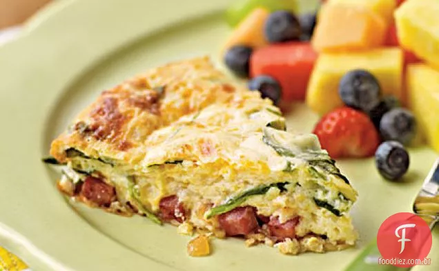 Quiche de peru e espinafre defumado sem crosta