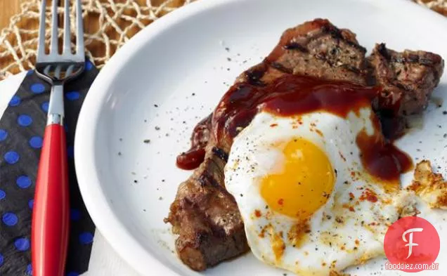Bife grelhado e ovos com Cerveja e melaço