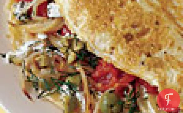 Omelete de ceia mediterrânea com Erva-Doce, azeitonas e endro