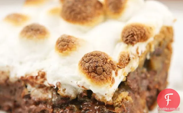 Brownies de Marshmallow recheados com Rolo