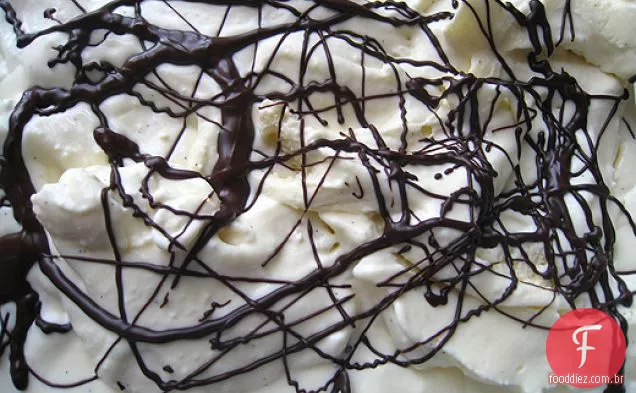 Sorvete De Baunilha E Stracciatella