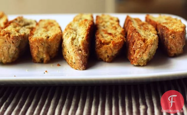 Parmesão Pimenta Preta Biscotti